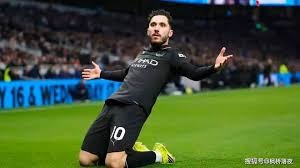 阿斯：库巴西将于明日加入巴萨训练，可以出战奥萨苏纳