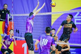 意甲半场：穆哈雷莫维奇传射，萨索洛暂2-1佛罗伦萨