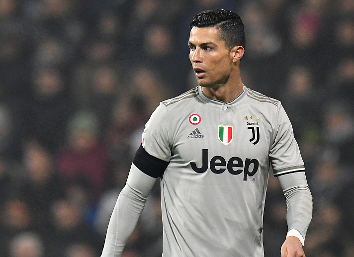 比赛中举足 比赛中举足